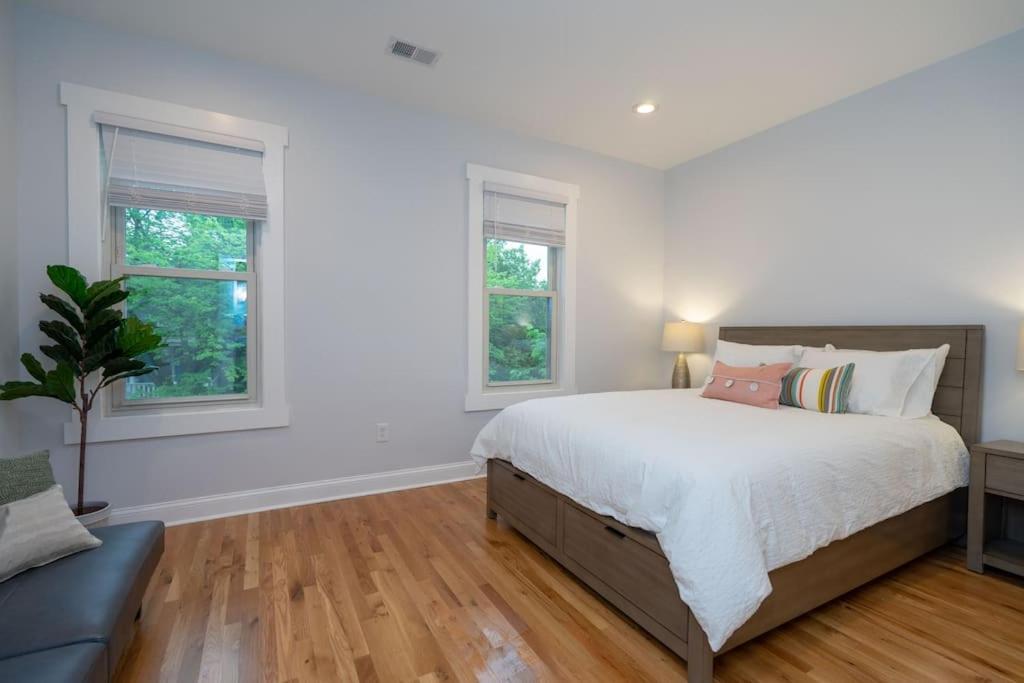 Modern 4br Columbia Heights Gem Walk 2 Metro & Shops * Washington